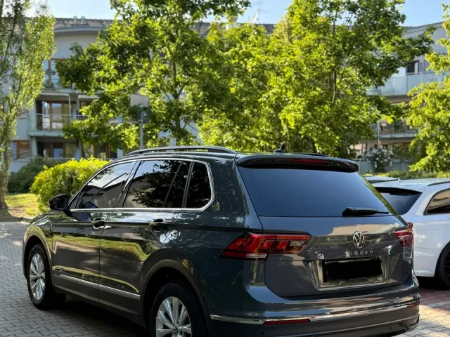 Volkswagen Tiguan - фото 3