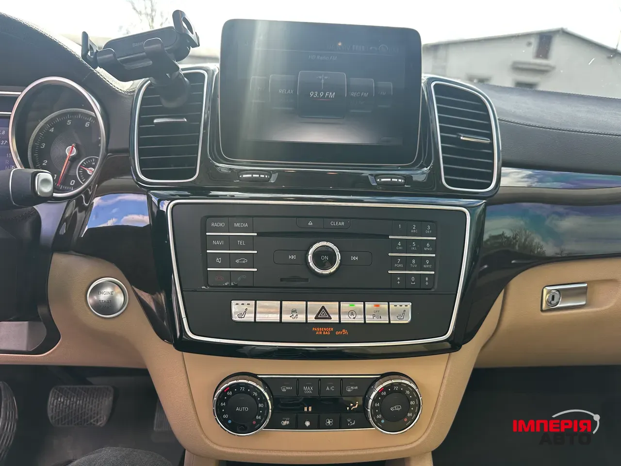 Mercedes-Benz GLS - фото 36