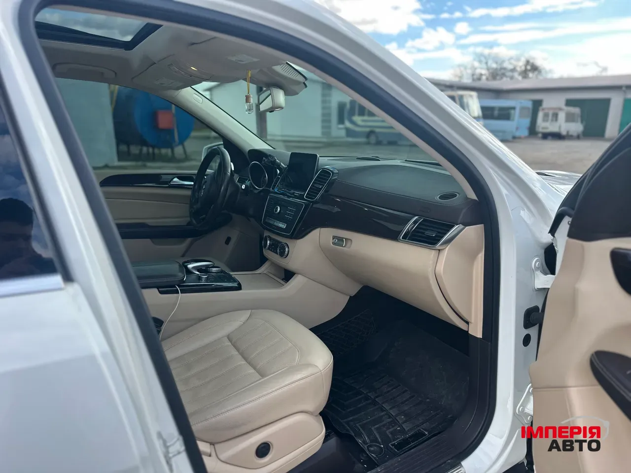 Mercedes-Benz GLS - фото 22