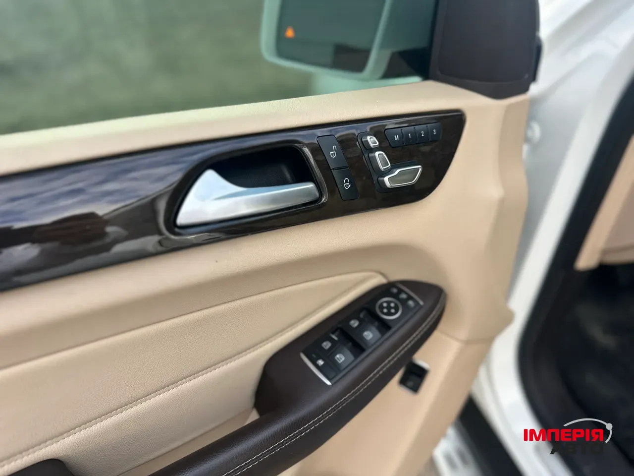 Mercedes-Benz GLS - фото 30