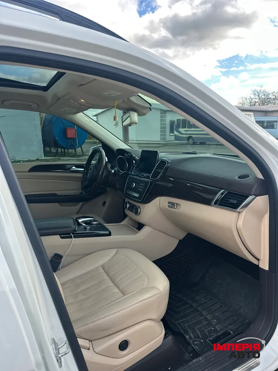 Mercedes-Benz GLS - фото 21