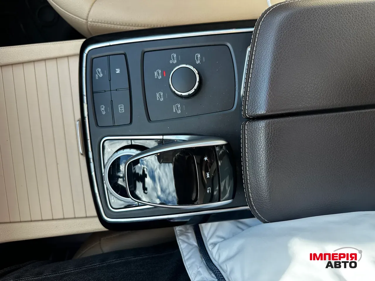 Mercedes-Benz GLS - фото 37