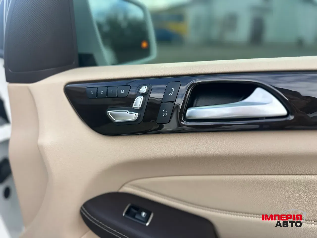 Mercedes-Benz GLS - фото 23