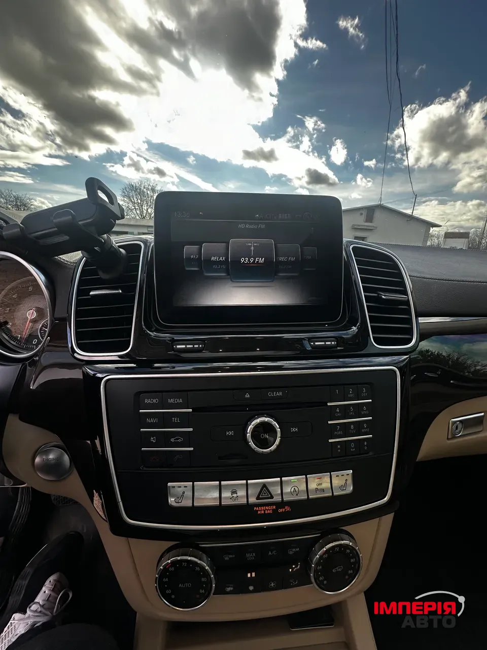 Mercedes-Benz GLS - фото 32