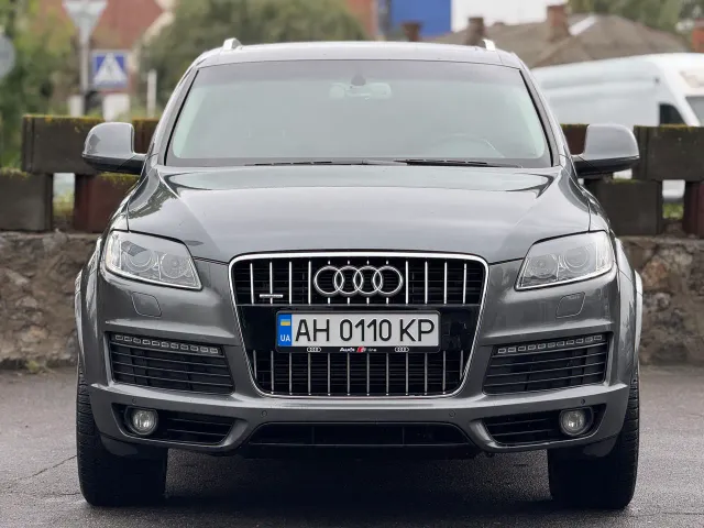 Audi Q7 - фото 2