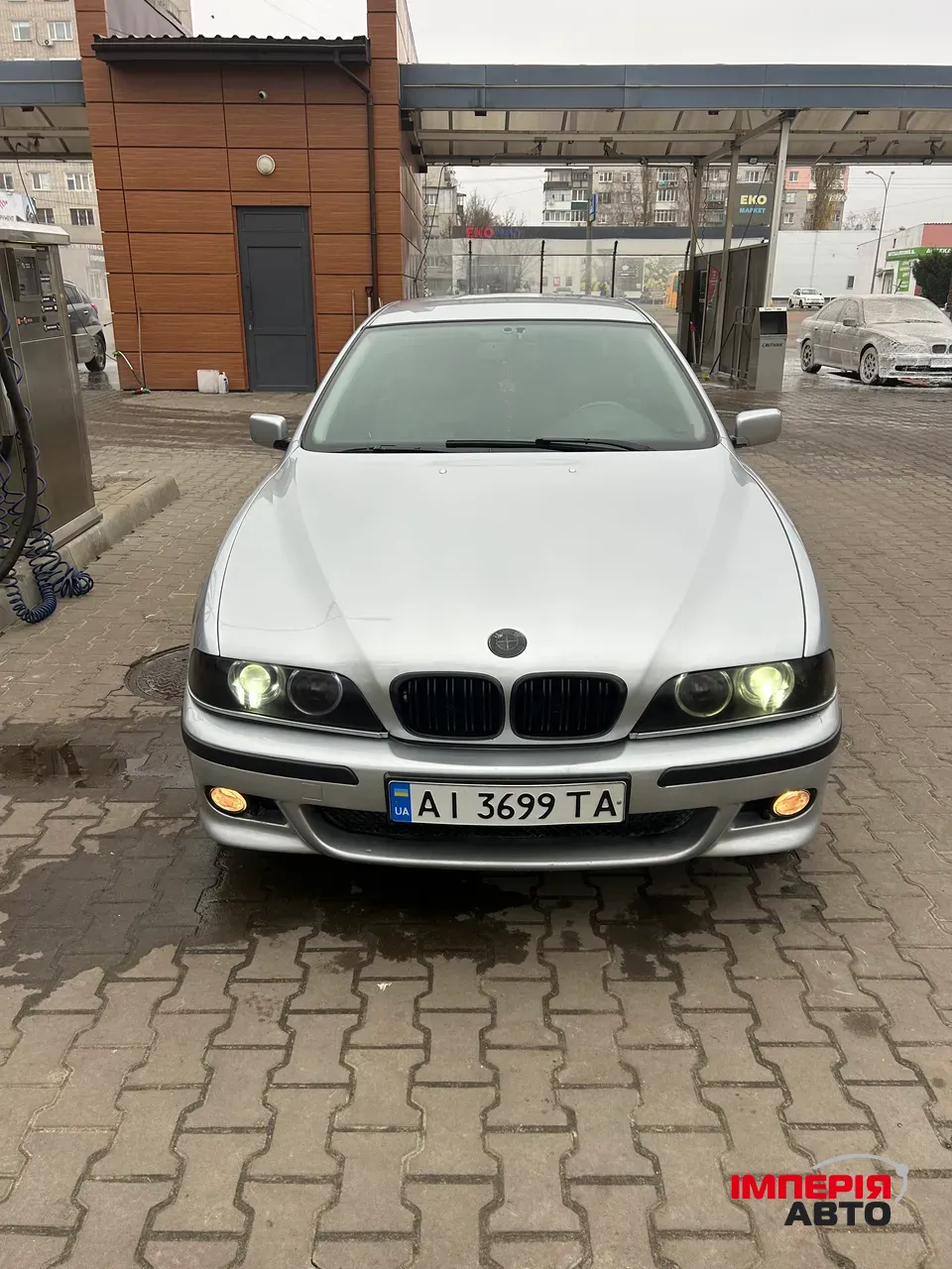 BMW 5 серії - фото 1