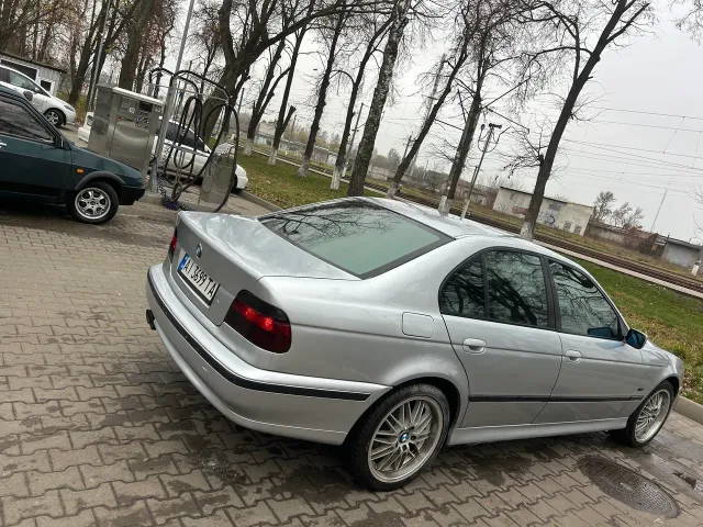 BMW 5 серії - фото 4