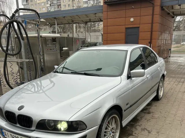 BMW 5 серії - фото 3