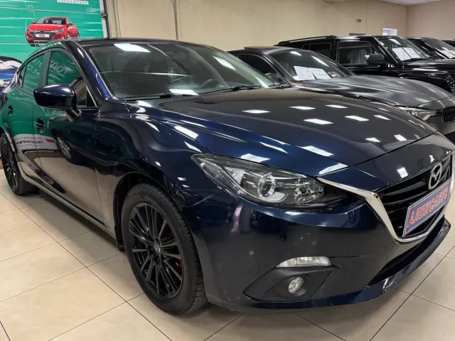 Mazda 3 - фото 1