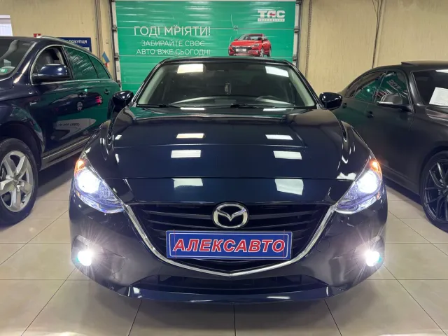 Mazda 3 - фото 2
