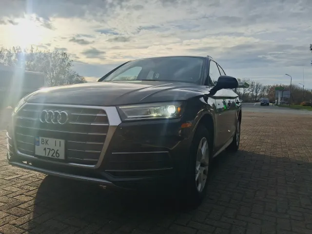 Audi Q5 - фото 1