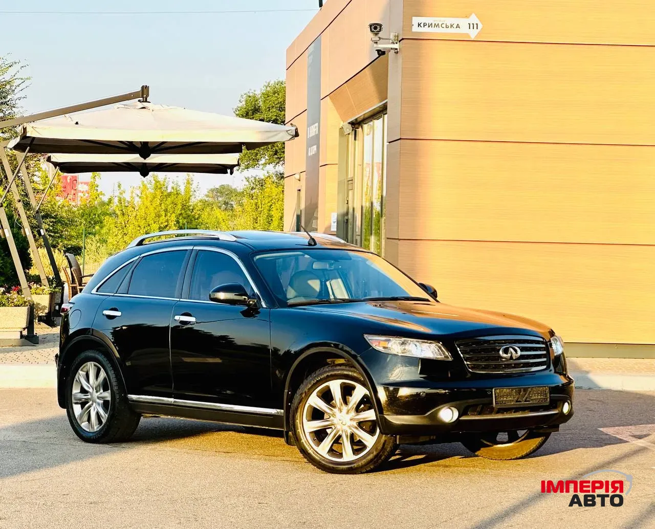 Infiniti FX - фото 1