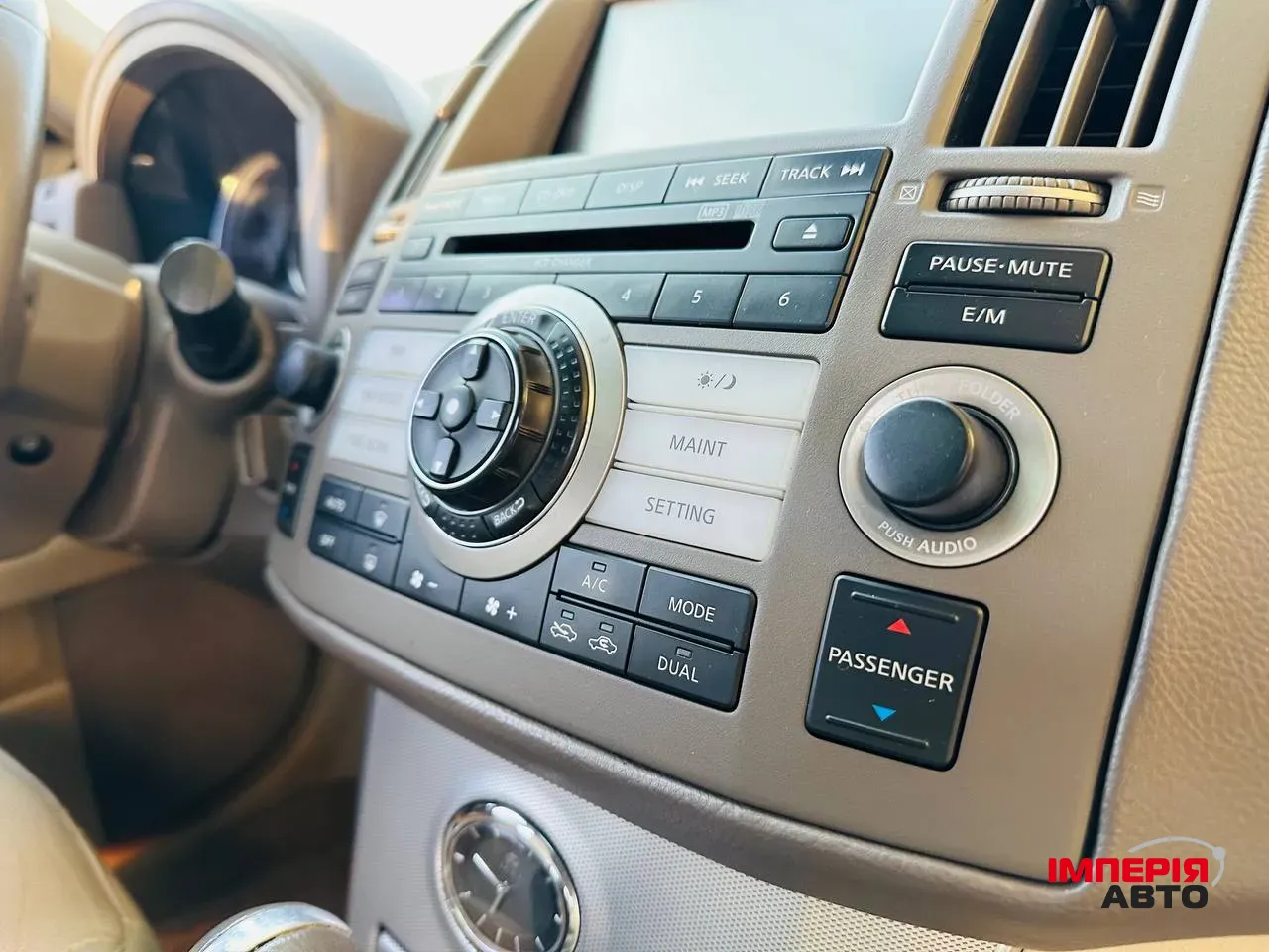 Infiniti FX - фото 11