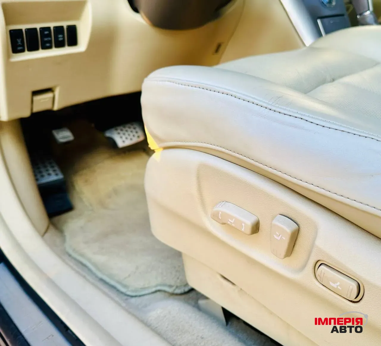 Infiniti FX - фото 7