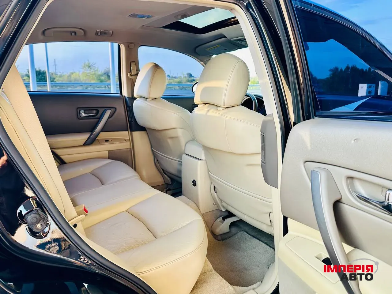 Infiniti FX - фото 12