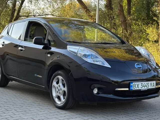 Nissan Leaf - фото 2