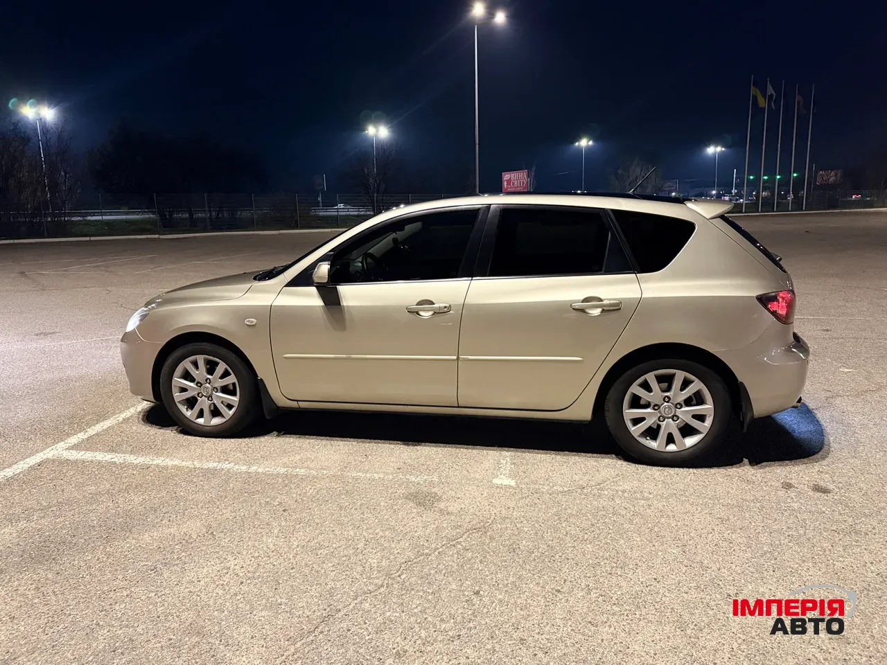 Mazda 3 - фото 5