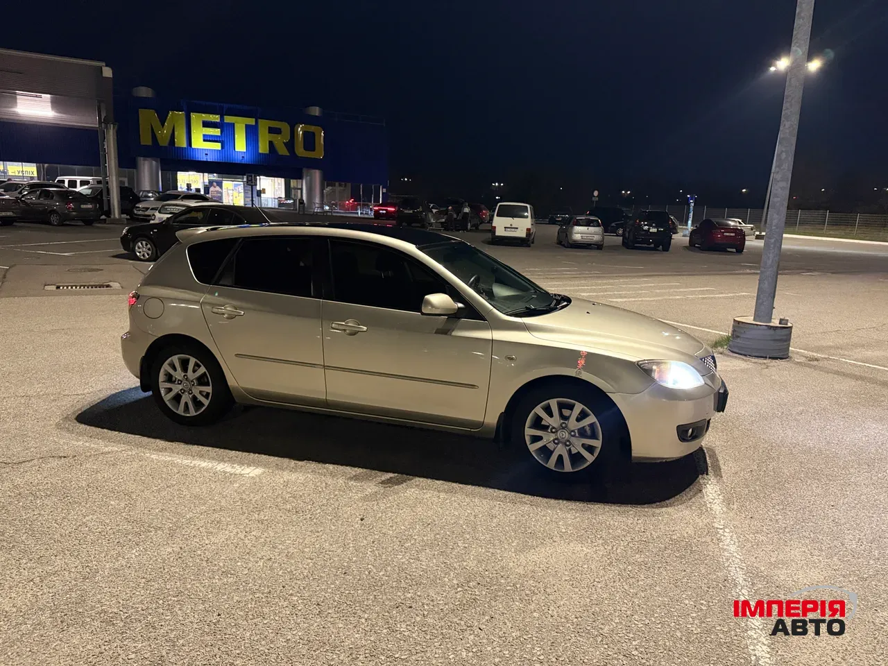 Mazda 3 - фото 2