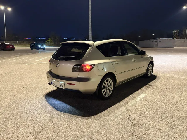 Mazda 3 - фото 3