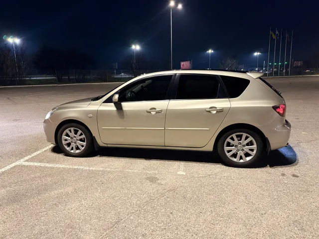 Mazda 3 - фото 5