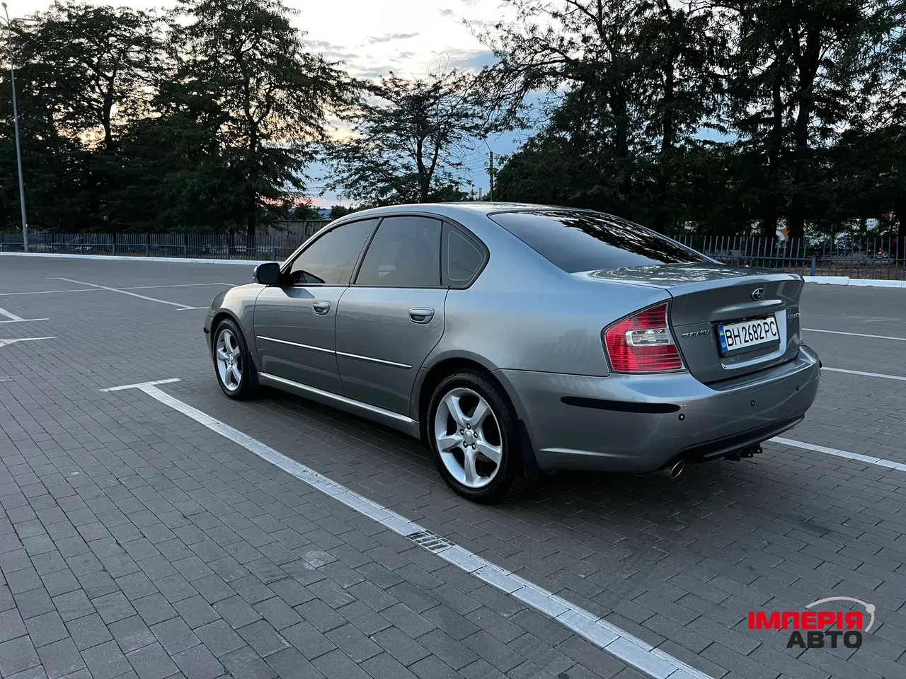 Subaru Legacy - фото 3