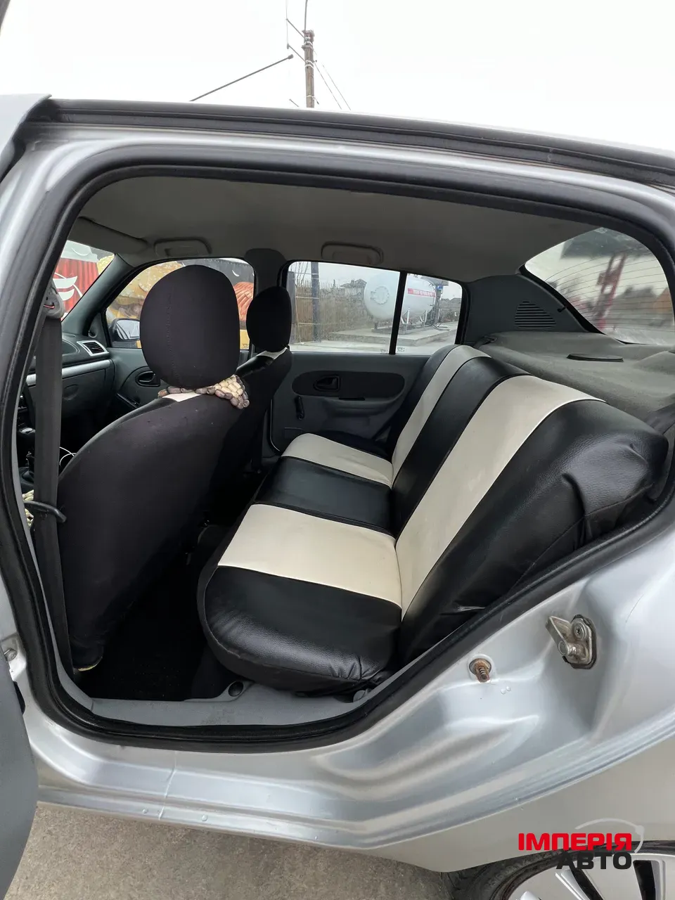 Renault Clio - фото 8