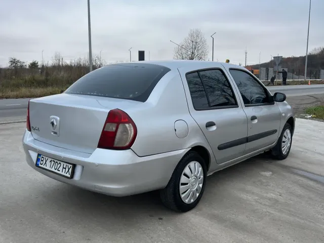 Renault Clio - фото 5