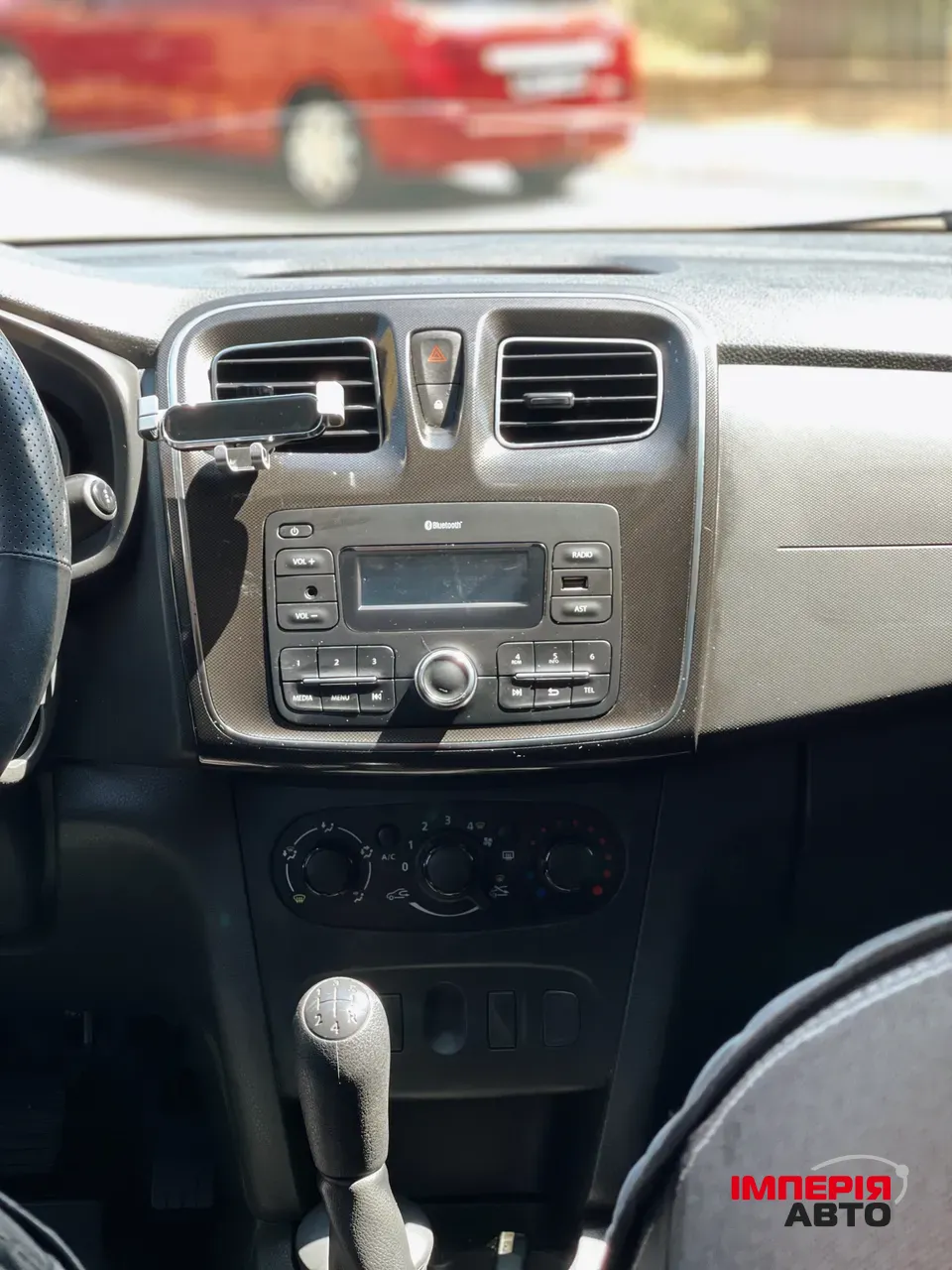 Renault Sandero - фото 11