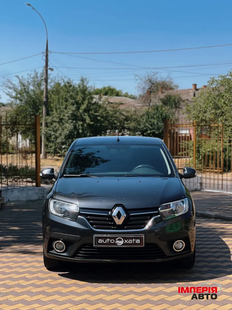 Renault Sandero - фото 1