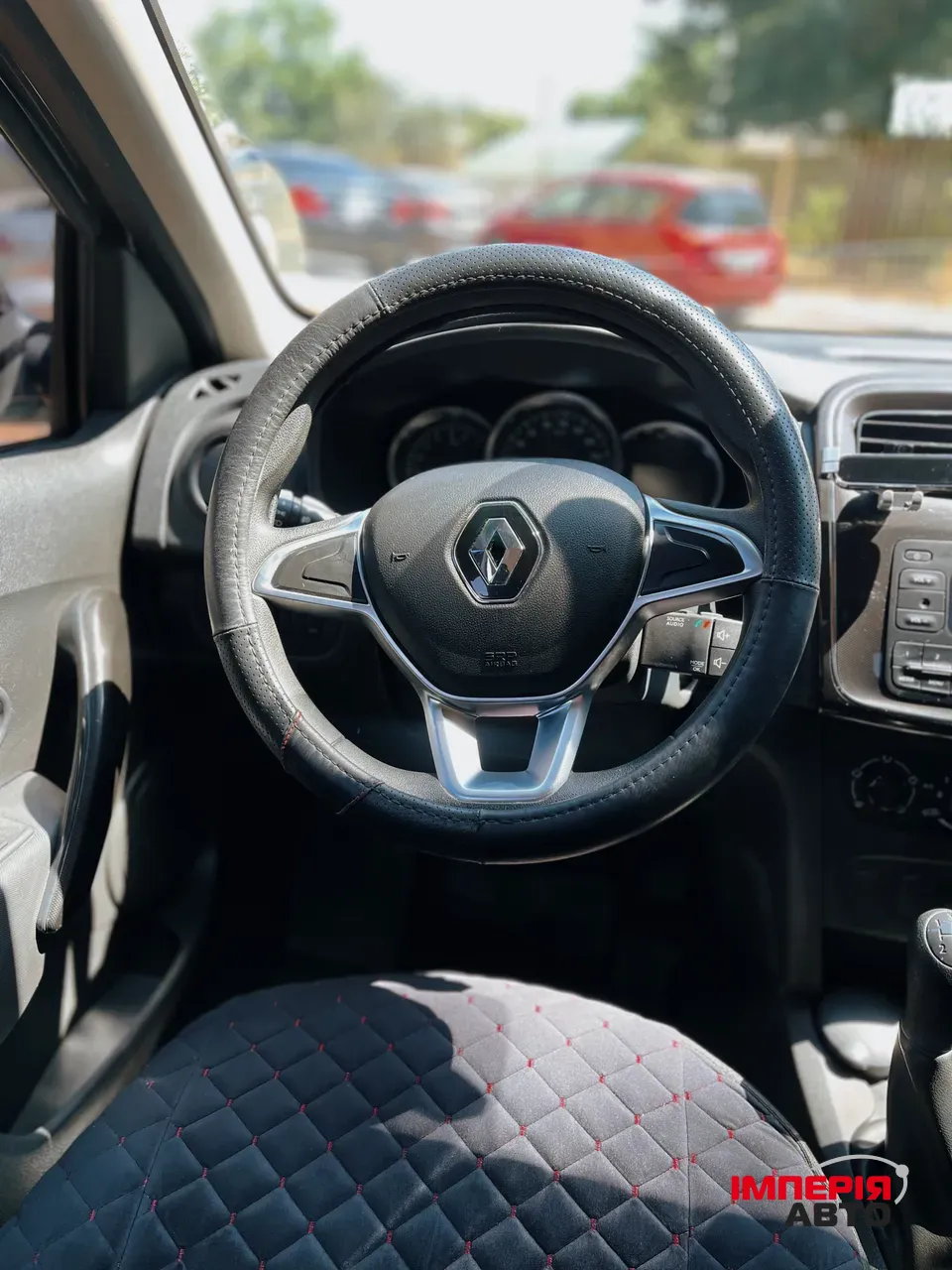 Renault Sandero - фото 9