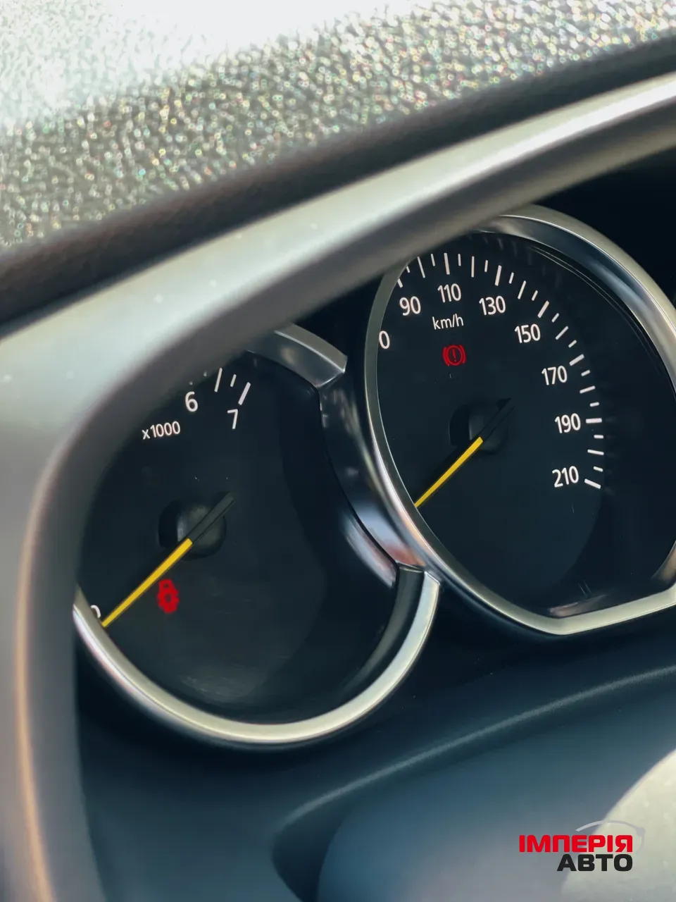 Renault Sandero - фото 10