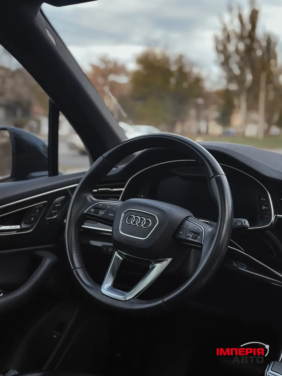 Audi Q7 - фото 11