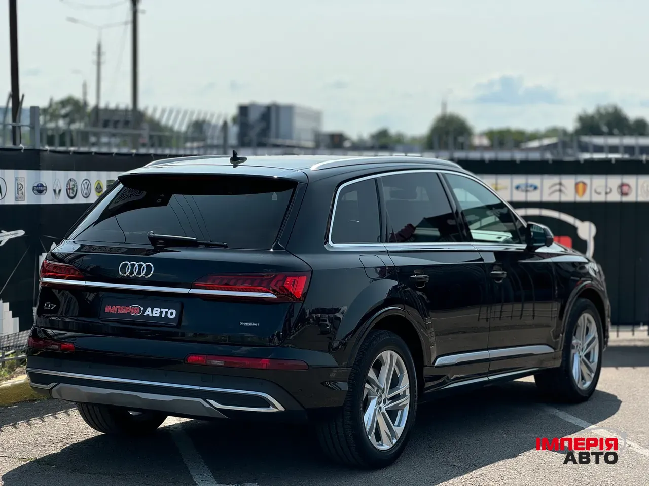 Audi Q7 - фото 5