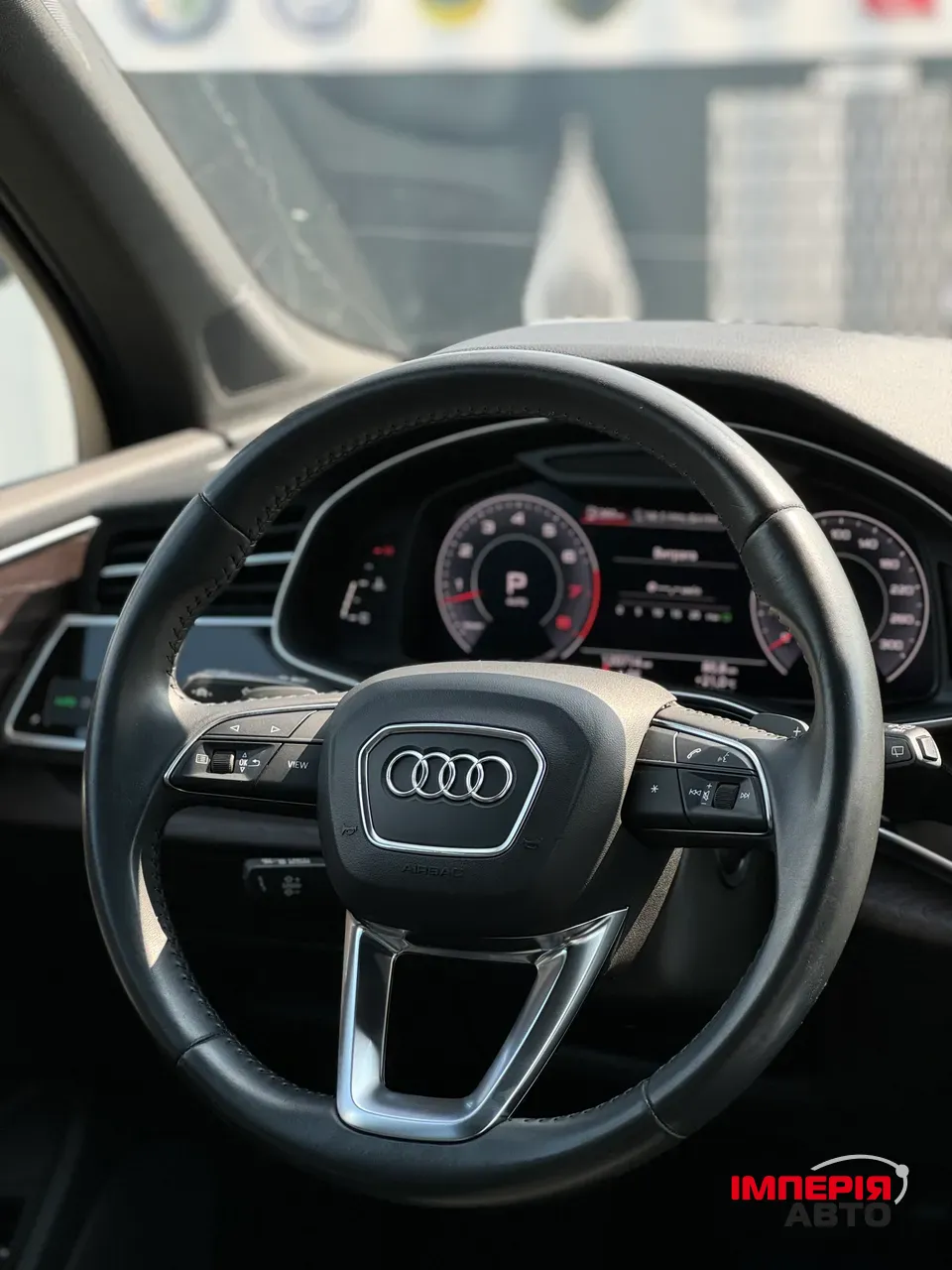 Audi Q7 - фото 10