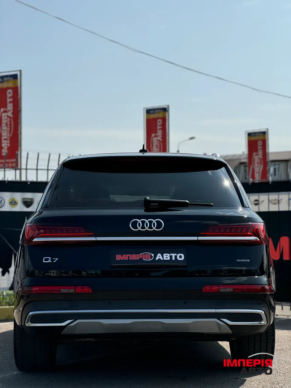 Audi Q7 - фото 7