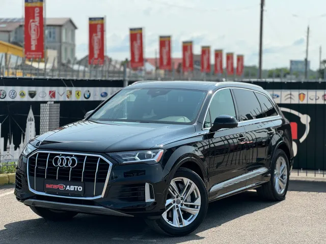 Audi Q7 - фото 1