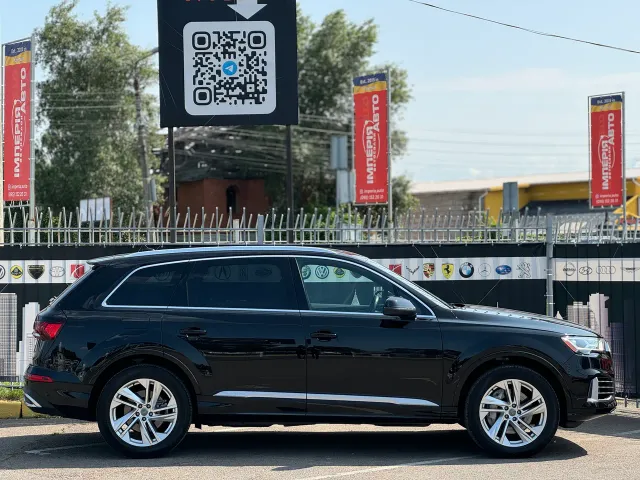 Audi Q7 - фото 4