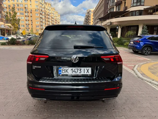 Volkswagen Tiguan - фото 5