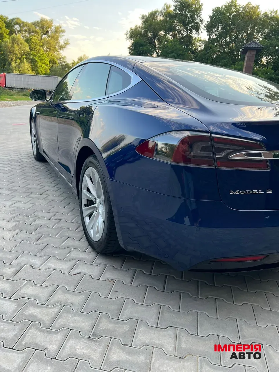 Tesla Model S - фото 3