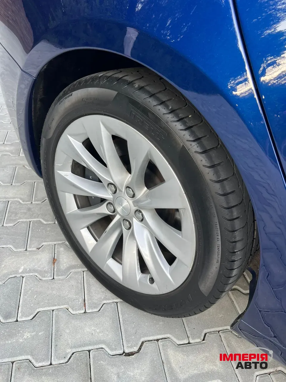 Tesla Model S - фото 12