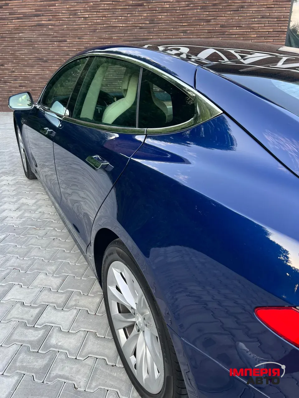 Tesla Model S - фото 6