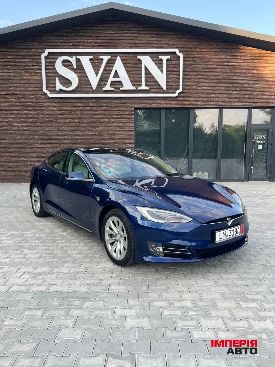 Tesla Model S - фото 1