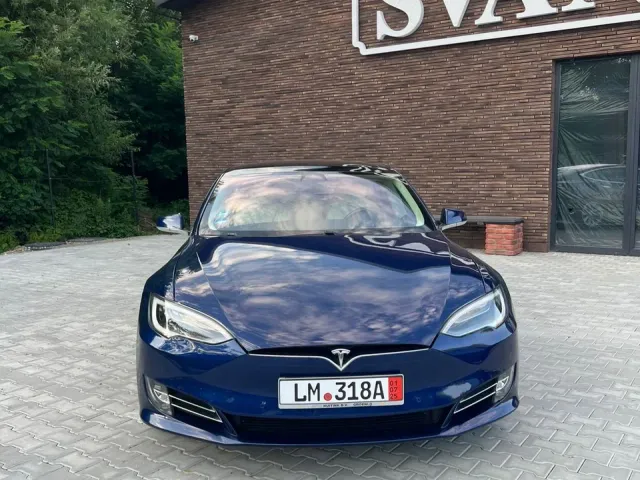 Tesla Model S - фото 2