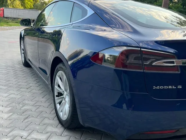 Tesla Model S - фото 3