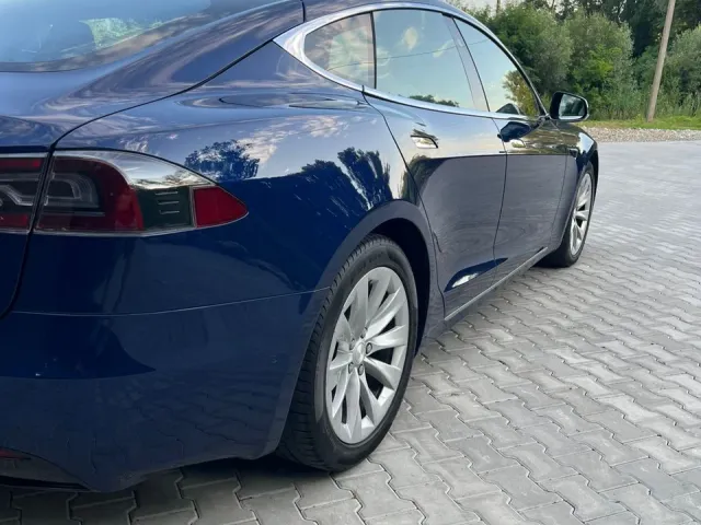 Tesla Model S - фото 4