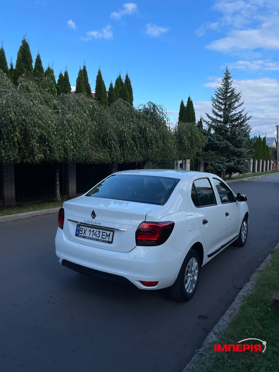 Renault Logan - фото 3