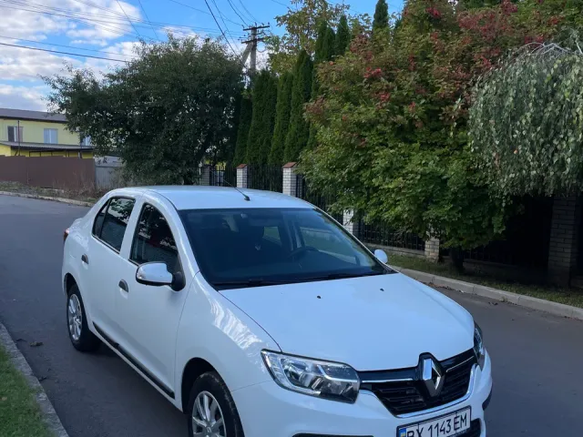 Renault Logan - фото 4