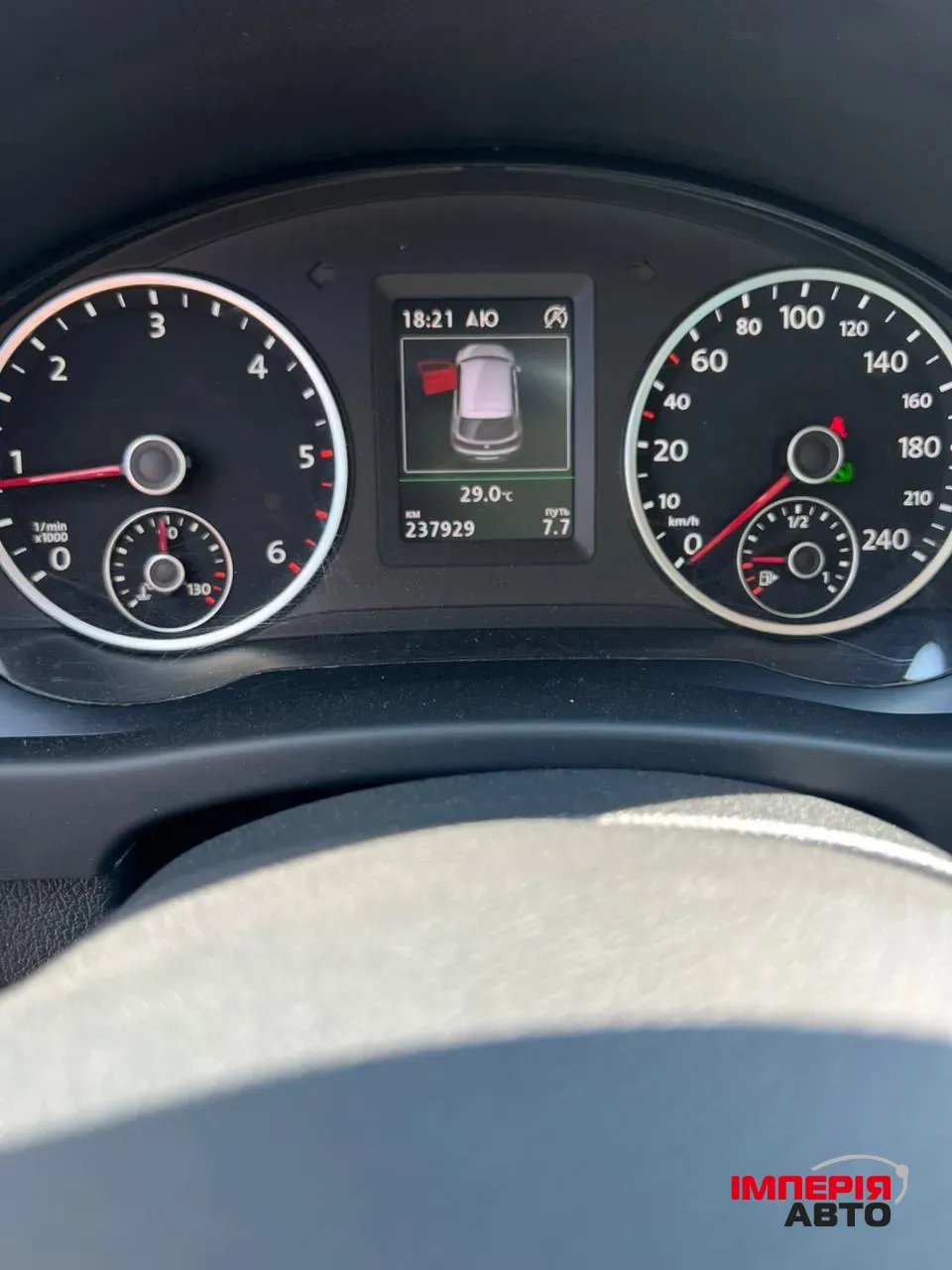 Volkswagen Tiguan - фото 20