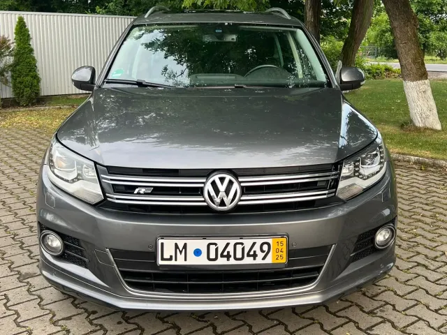 Volkswagen Tiguan - фото 1