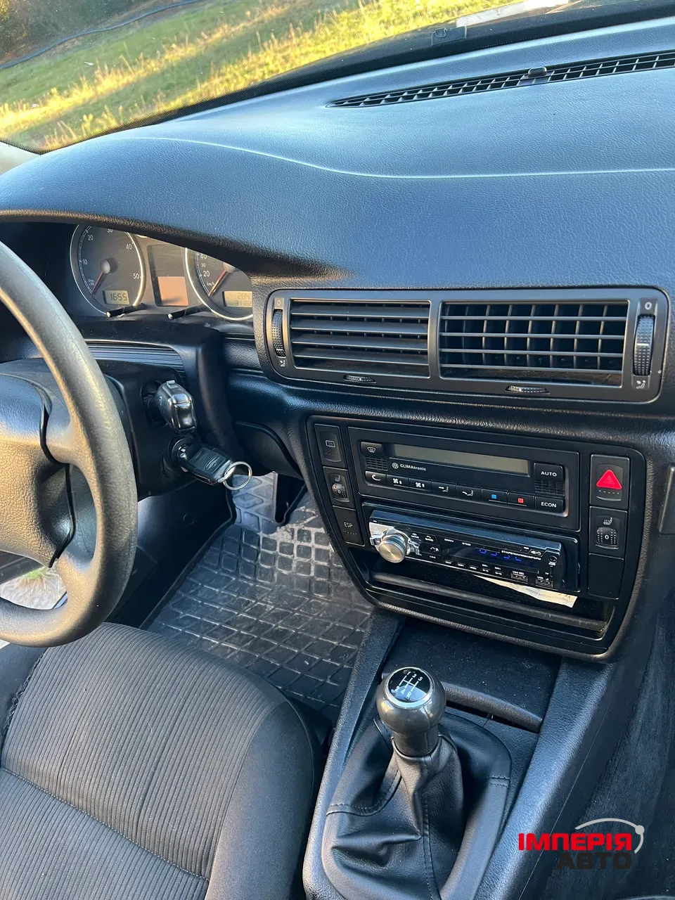 Volkswagen Passat - фото 11